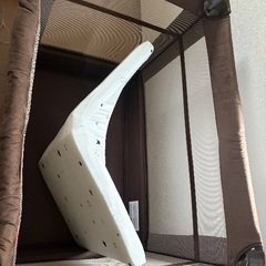 【ココネルエアープラス】ブラウン ベビーベッドの画像