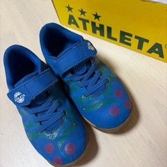 ATHLETA 青 こど子供スニーカー17センチの画像