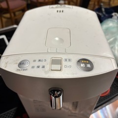 電気ポットの画像