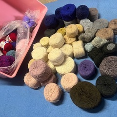 毛糸　取りに来られて、全て引き取ってもらえる方限定の画像
