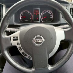 日産　セレナ　ハイェイスターＶセレクション　車検2年付　ナビ　全方位カメラ　ETC　Bluetooth　社外15インチAWの画像