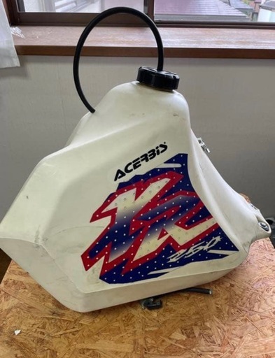 アシャルビス　ビックタンク