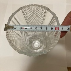 ガラスの花瓶の画像