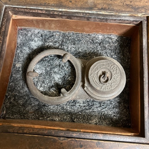 100年前？の長火鉢
