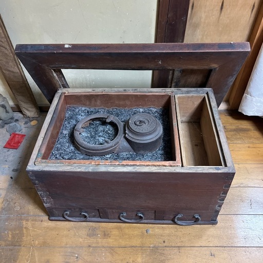 100年前？の長火鉢
