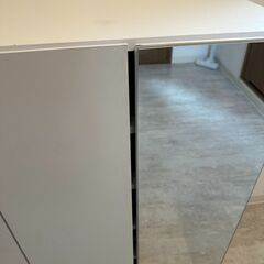 シューズボックス　ホワイト　ミラー　靴箱　玄関収納　扉付きの画像