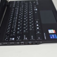 中古軽量ノートパソコン 富士通 UH-X/F3 Windows11+office 爆速SSD512GB 第11世代core i7/メモリ16GB/13.3インチ/webカメラ/無線内蔵の画像