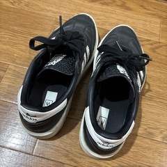 アディダス　スニーカー　23.5cmの画像