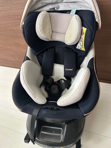 Combi クルムーヴ　スマート　ISOFIX　チャイルドシート
