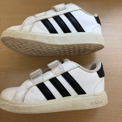 adidas 16cm  グランドコート　スニーカー　靴　男の子の画像
