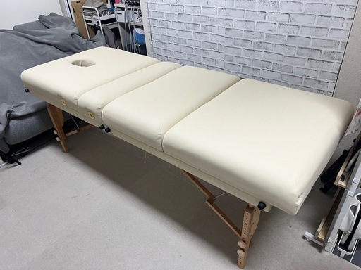 リクライニングマッサージベッド