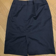 NATURAL BEAUTY BASICストライプ　ネイビー　タイトスカート Mサイズの画像