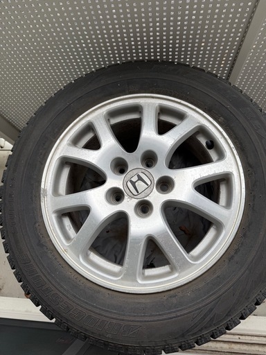 スタッドレスタイヤ