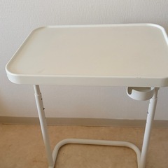 IKEA 
テーブルの画像