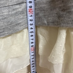 フリル付きワンピースの画像
