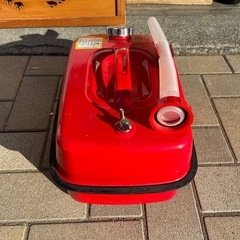 取引中！美品 ガソリン携行缶 10L  倉庫保管品の画像
