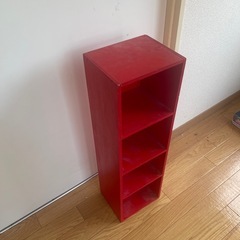 赤の収納ケースの画像