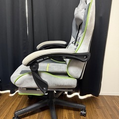 ゲーミングチェアの画像