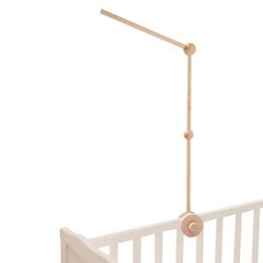 ベビーベッド用モービルスタンド 取り外し可能な木製ホルダー 360度回転対応の画像