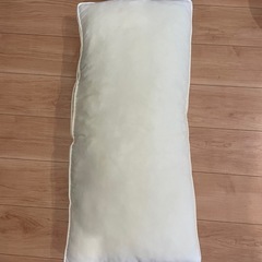 ニトリ　ホテルスタイル　セミロングサイズ　枕の画像