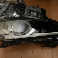 MAZDA3 ヘッドライトユニットの画像