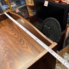 レトロ　木製本棚の画像