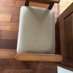 木製アーム付き椅子　玄関ベンチ　スツール　物置の画像