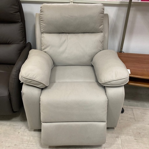 取りに来れる方限定！電動リクライニングソファーです！