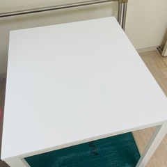 IKEA イケア　VANGSTA 伸長
テーブル  の画像