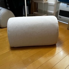 背もたれ、オットマン2個組の画像