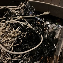 いろんなケーブル の画像