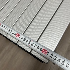 キャンプ用　ケシュア　 折りたたみ式アルミテーブル　高さ調整可能の画像