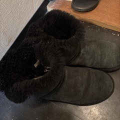 本日のみ❣️UGG 黒25cmムートン箱あり美品の画像