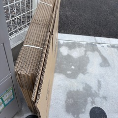 ダンボール未使用小10、中2、使用済み3の画像