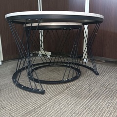 八6327〈美品〉大理石柄丸テーブルセット  天板直径 約70㎝  45㎝の画像
