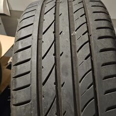 タイヤ4本　225/35R19の画像