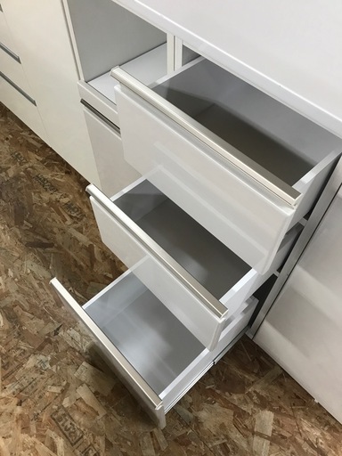 ジャングルジャングル貝塚店　レンジボード　食器棚　ホワイト　ソフトクローズ　お洒落　大容量　ファミリータイプ　貝塚市　二色浜　リサイク
