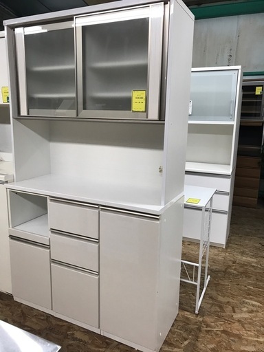 ジャングルジャングル貝塚店　レンジボード　食器棚　ホワイト　ソフトクローズ　お洒落　大容量　ファミリータイプ　貝塚市　二色浜　リサイク