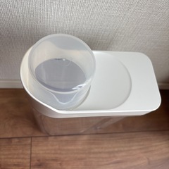 無印良品　冷蔵庫用米保存容器 約2kg用の画像