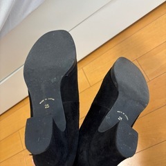 日本製！BELLA DONNA ベラドンナ　ブラックスエードパンプス 23cmの画像