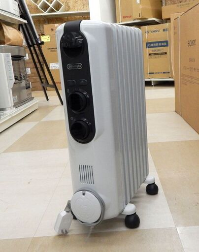 札幌市 清田区/デロンギ DeLonghi アミカルド オイルヒーター 新L字型フラットフィン ピュアホワイト×ダークグレイ