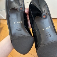 RIZ GRAND PRIX JAPAN 黒エナメルパンプス23.5cm Eの画像