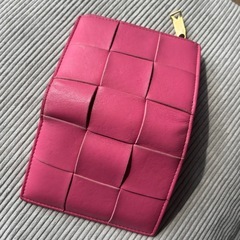 ボッテガベネタ カセット 2つ折り財布 ピンクの画像