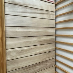 カトージ ベビーベッドの画像