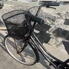 26インチママチャリ自転車🚲　　自家塗装ありの為、画像よく見て応募下さい🙇　　　　　乗れれば良い！人向けかな？😅の画像