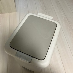 ゴミ箱の画像