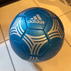 美品 サッカーボール adidas アディダスの画像