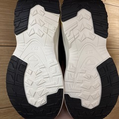 スニーカー　新品　22の画像