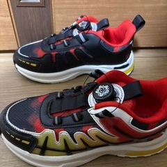 スニーカー　新品　22の画像
