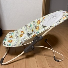 折り畳み、コンパクト収納可　バウンサーの画像